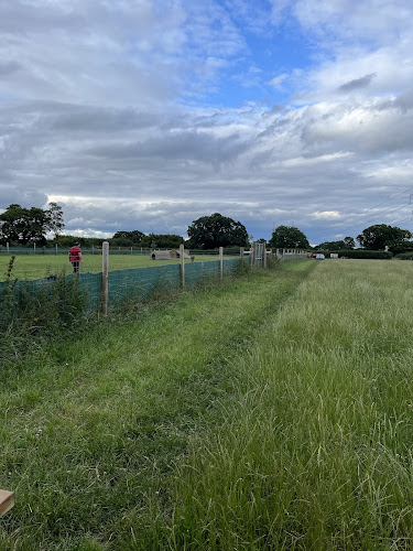 Off The Leash Dog Parks, Ledsham in Chester
